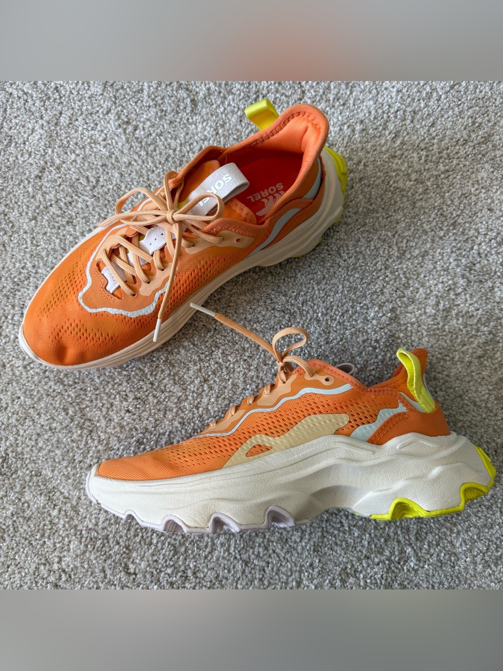 SOREL Kinetic Breakthru Day Lace Sneaker Women's Size 9 Orange